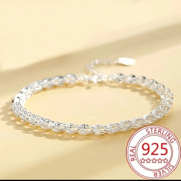 NWT 925 Sterling Silver Phoenix Tail Minimalist Bracelet - Picture 5 of 5